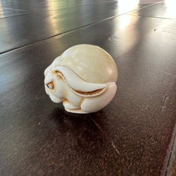 Fergie Harmony Kingdom Bunny Rabbit Trinket Box by artist Adam Binder - Picture 5 of 13